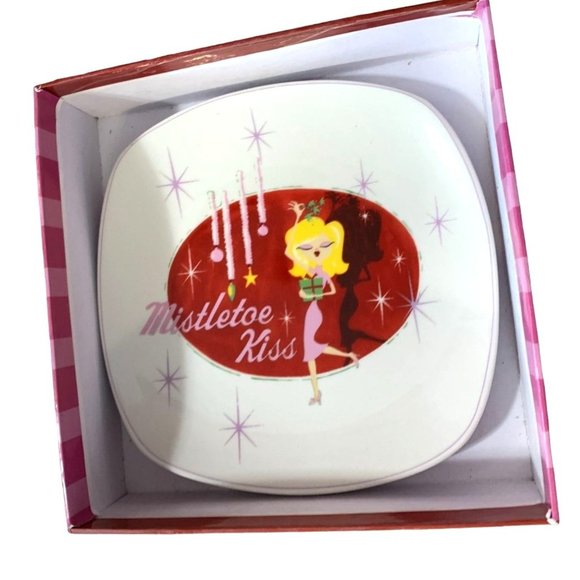 New Christmas Cuties Set of 4 Dessert Plates Holly Holidays Candy Cane Fab Chris - Picture 4 of 6